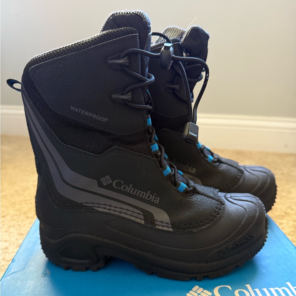 Columbia Black and Gray Outdoor Boots